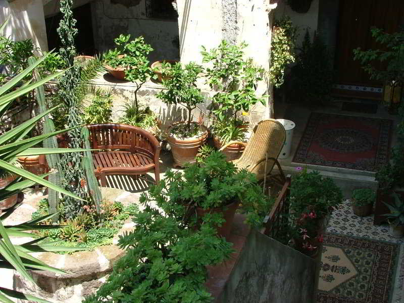 Orchid Corner Guesthouse Мета Экстерьер фото